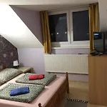 Fekete Macska Vendeghaz 3*